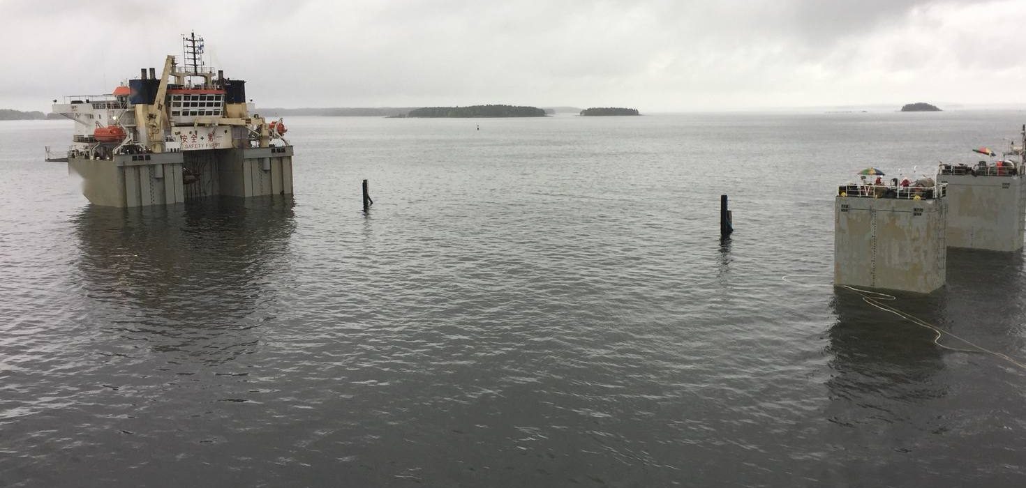 Semi-submersible heavy-lift vessel ballasted down during a float-off operation